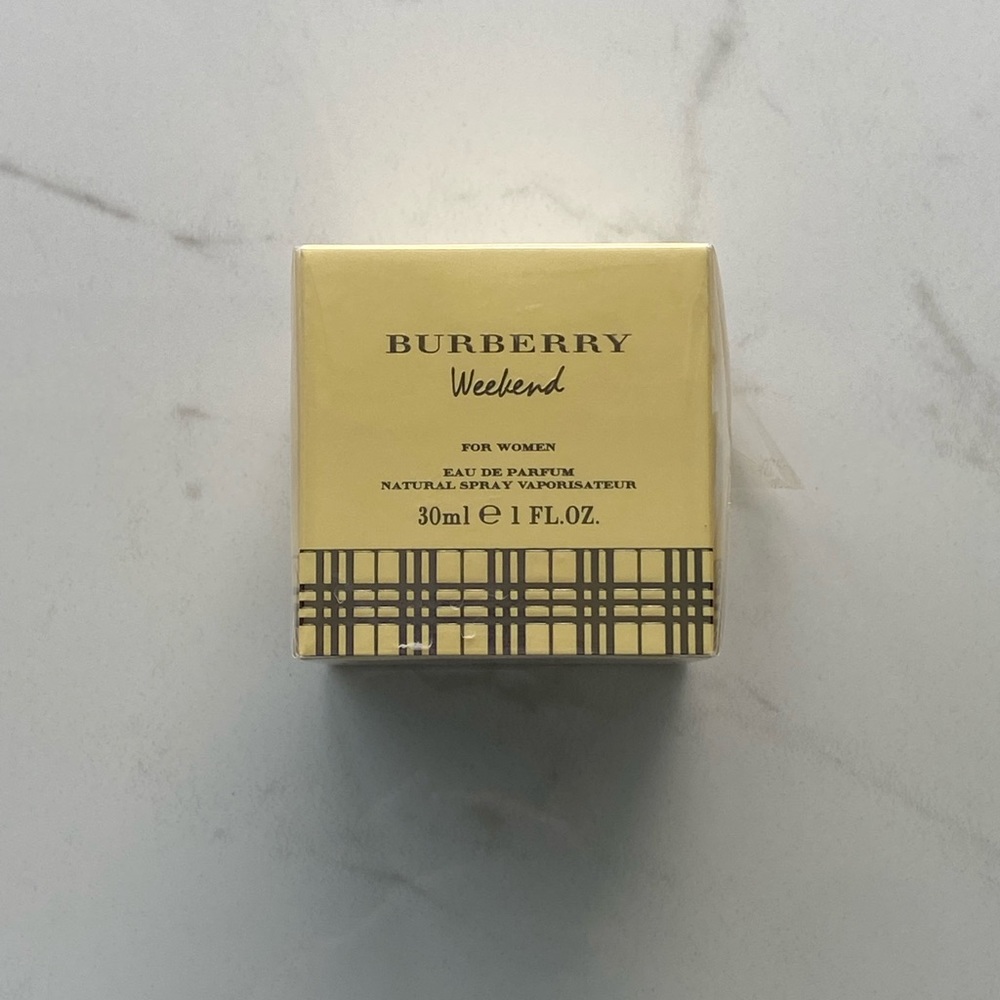 Burberry weekend perfume